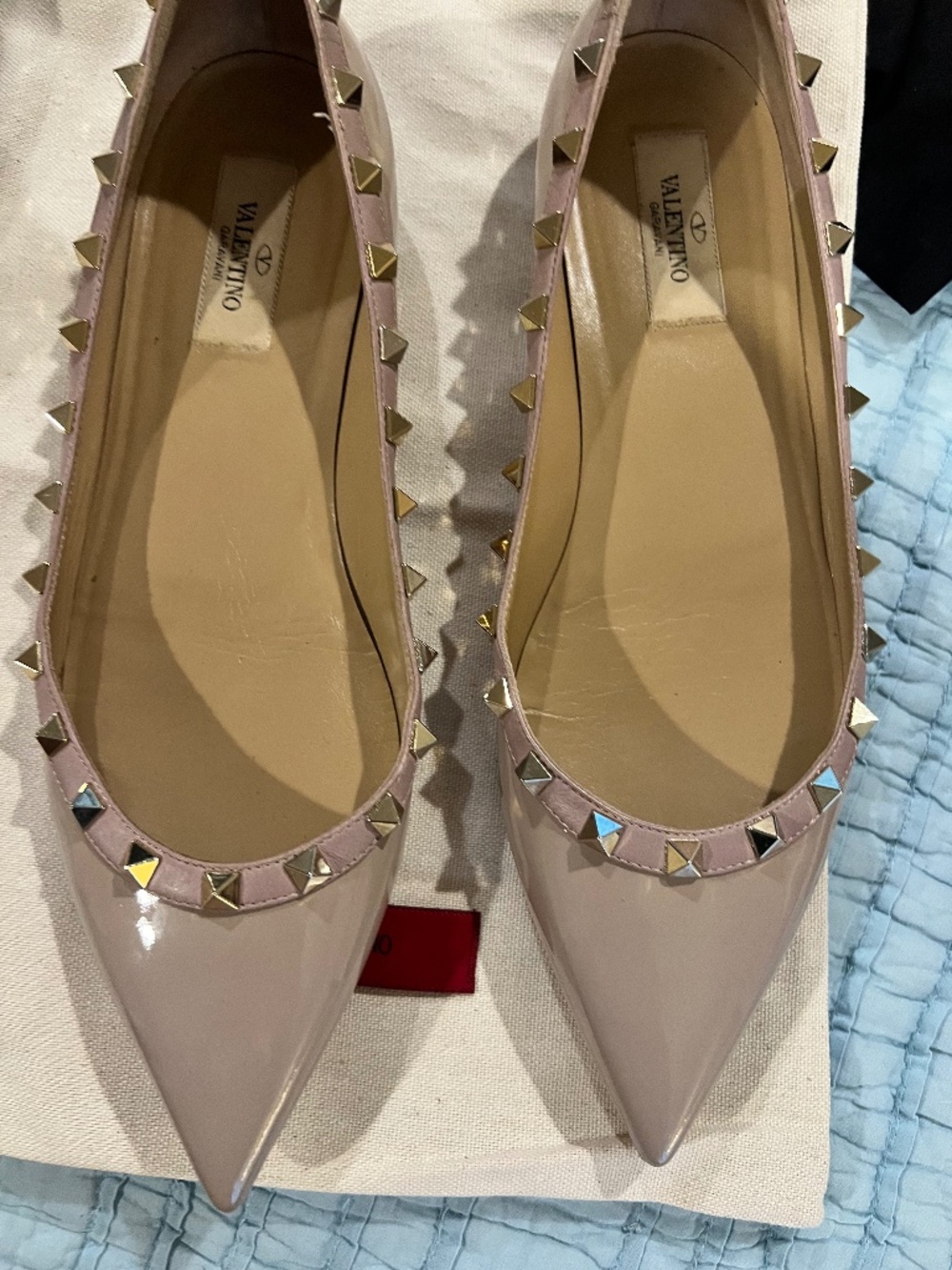 VALENTINO ROCKSTUD Poudre Rose Nude Patent Leather- Size 40